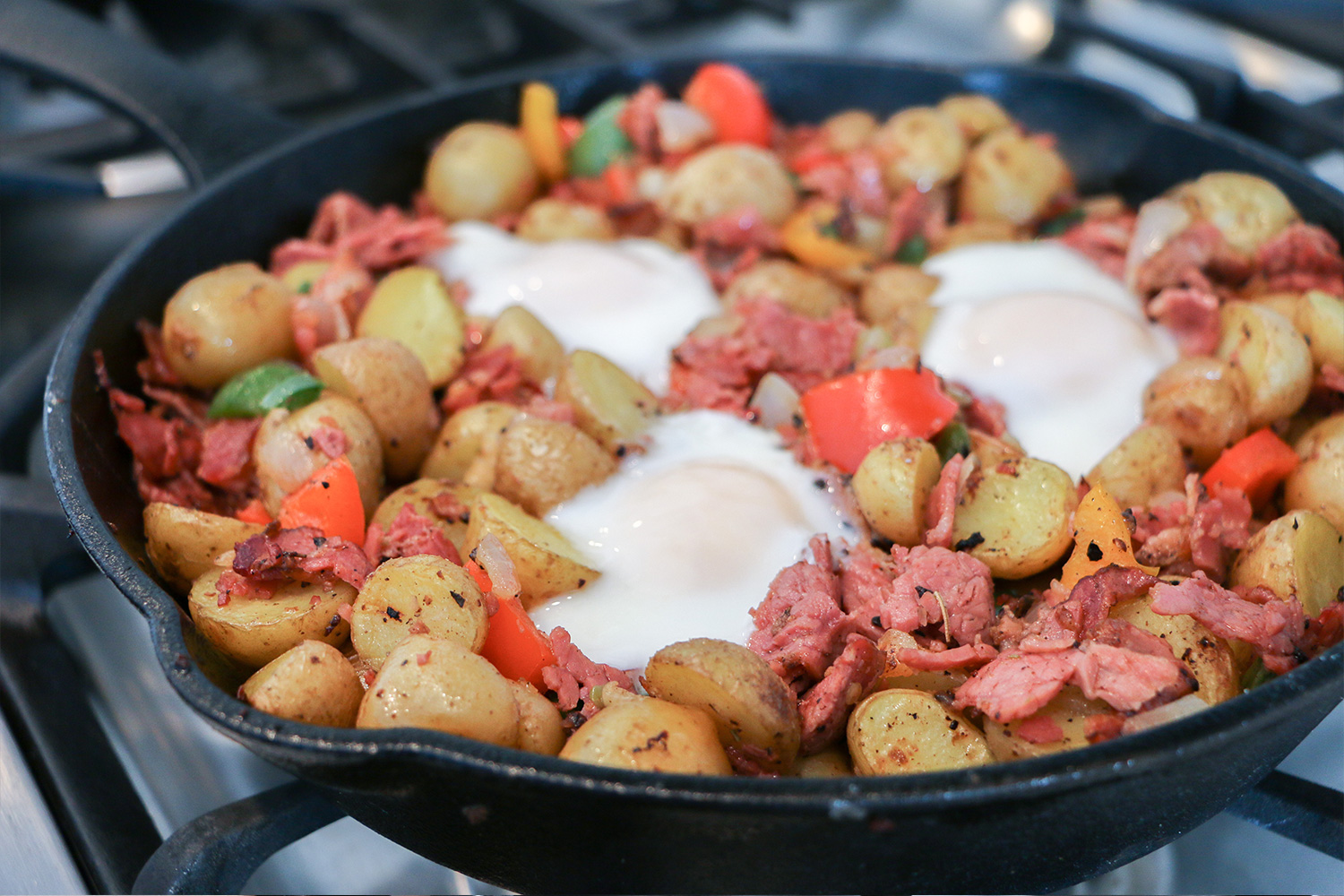 Hash-Mixture-Cooked-Eggs