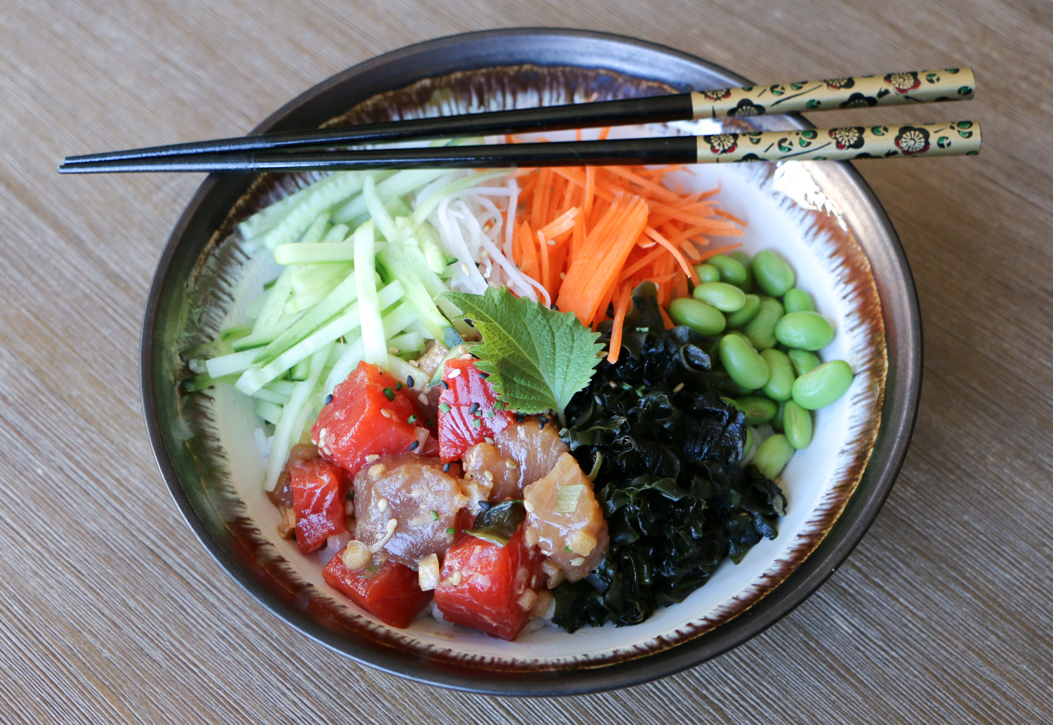 Tuna and salmon rice bowl