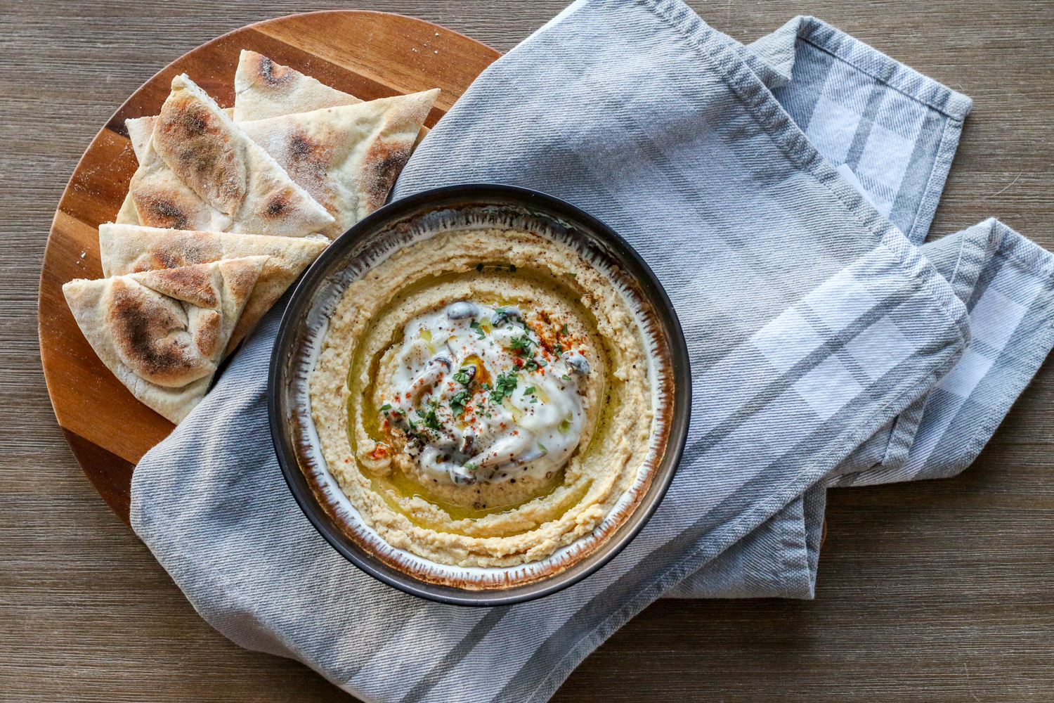 Mushroom Hummus with Pita Chips